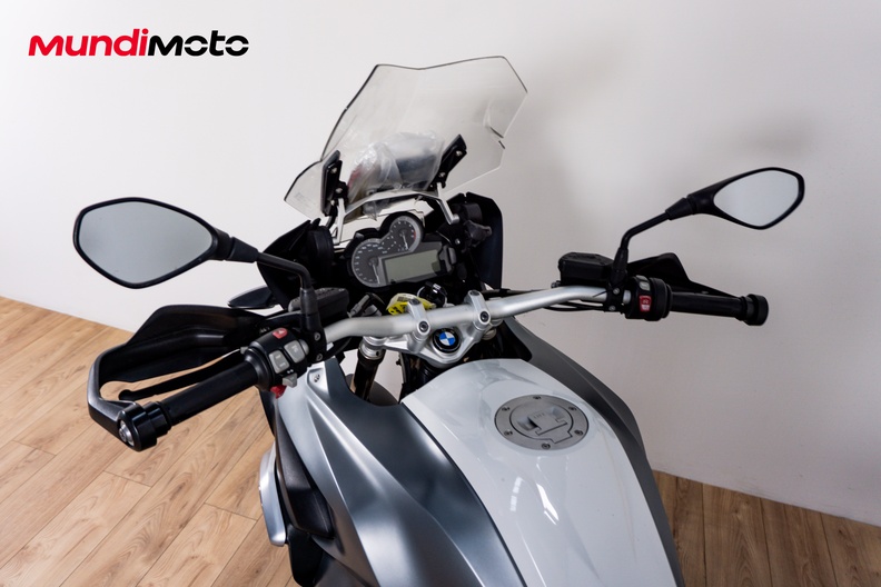 Motorbike image 10