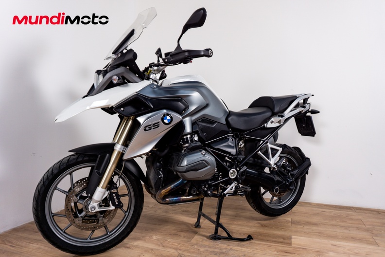 Motorbike image 6