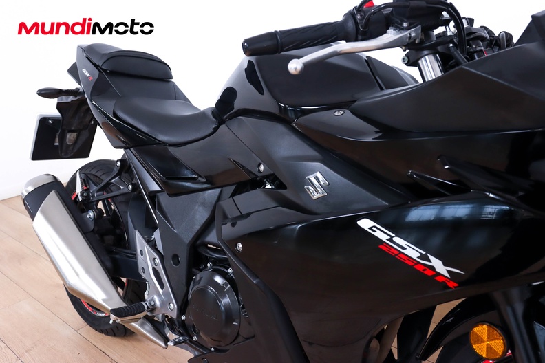 Motorbike image 12