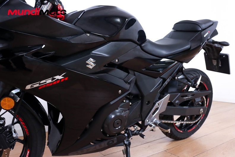 Motorbike image 8