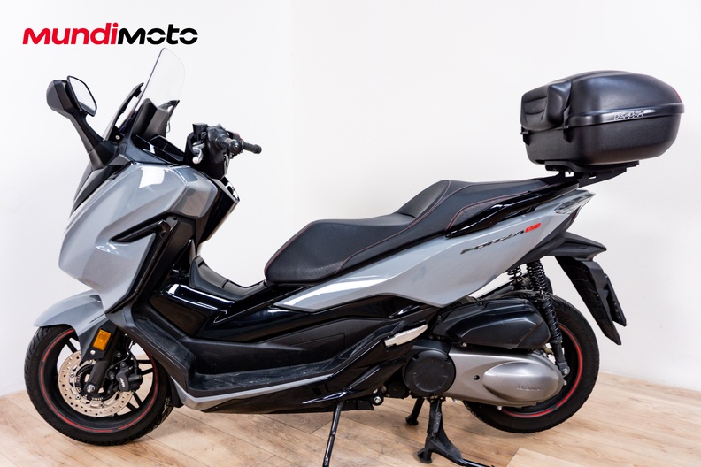 Motorbike image 5