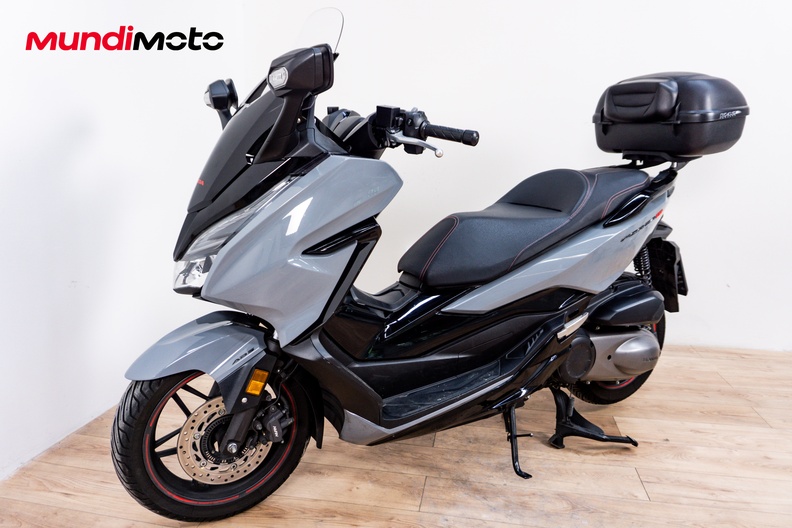 Motorbike image 6