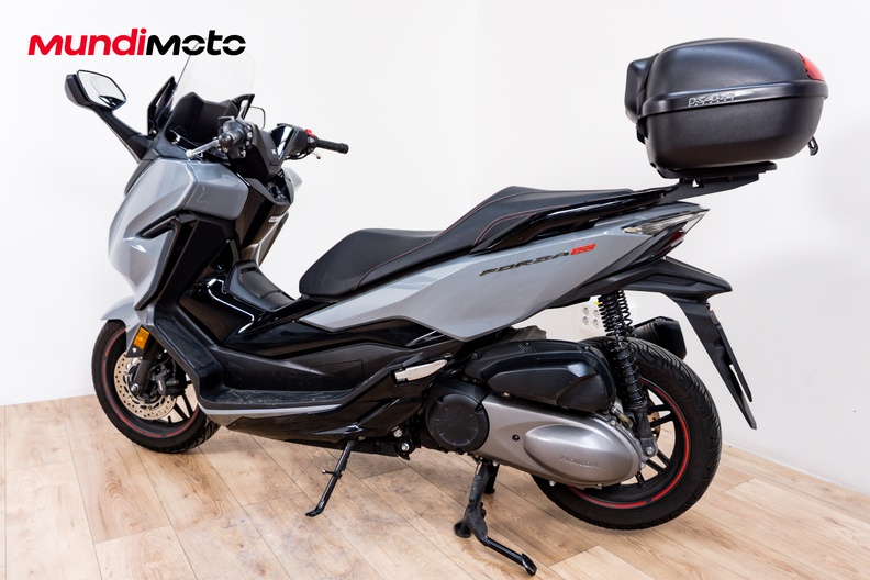 Motorbike image 7