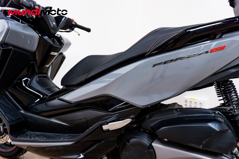 Motorbike image 8