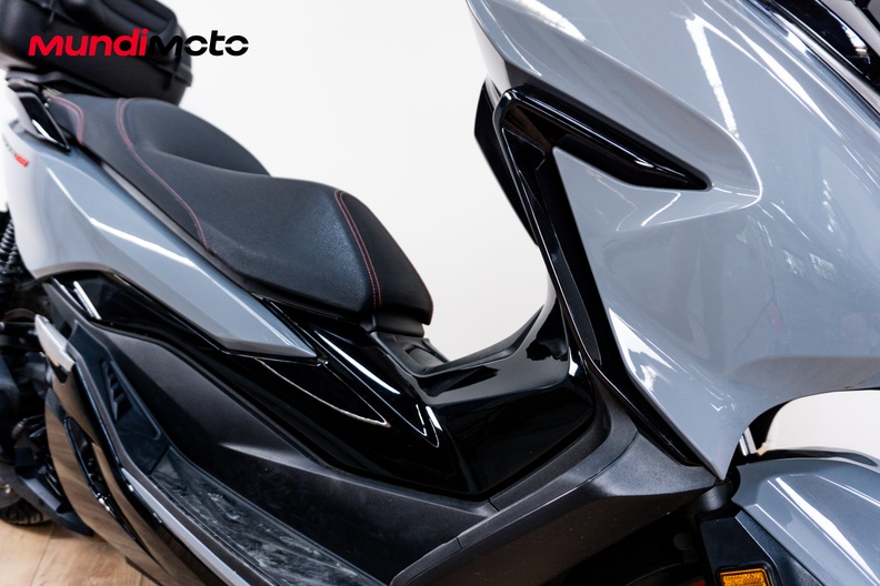 Motorbike image 4
