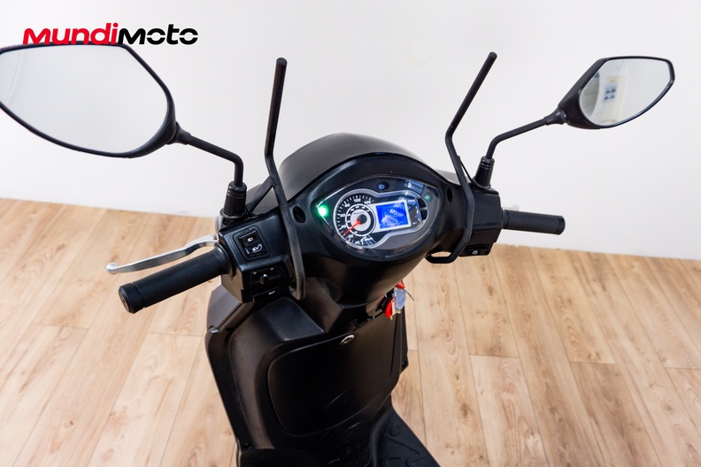 Motorbike image 10