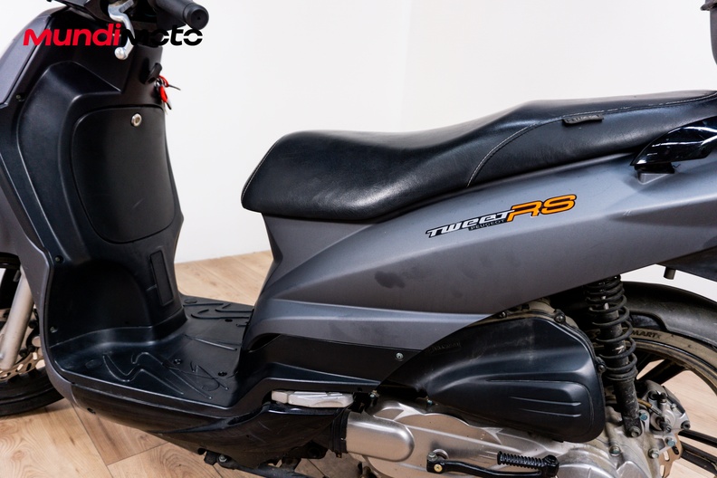Motorbike image 8