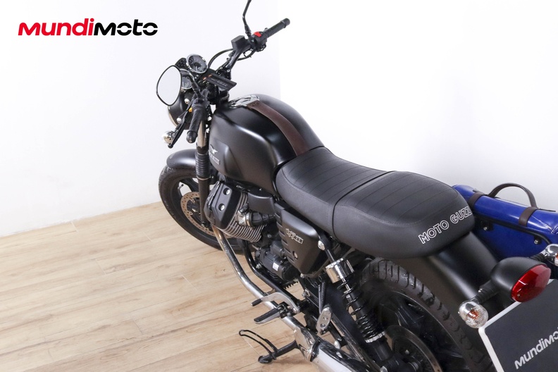 Motorbike image 6