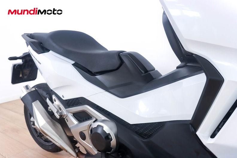 Motorbike image 12