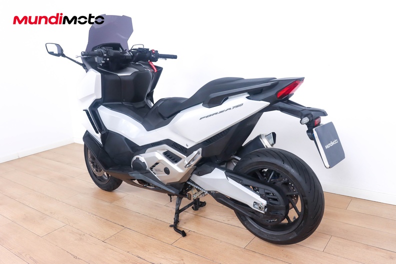 Motorbike image 6
