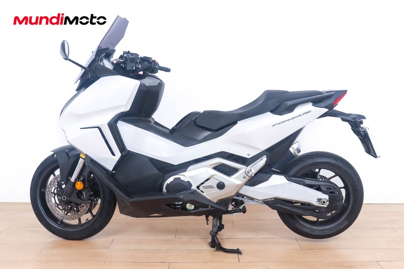 Motorbike image 5
