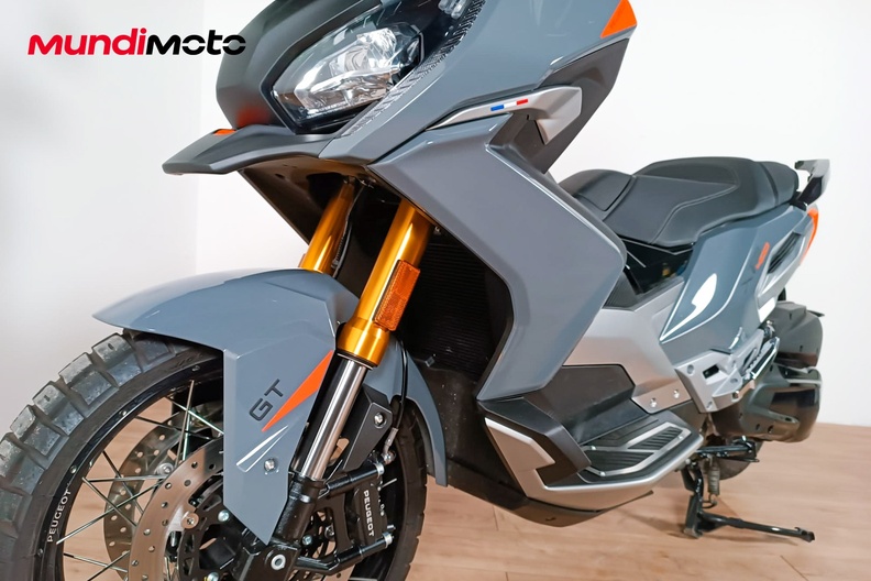 Motorbike image 9