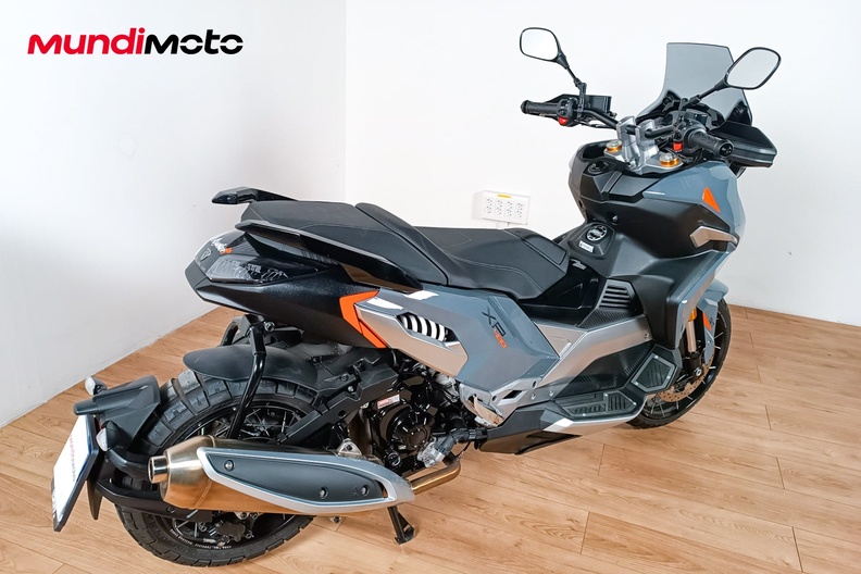 Motorbike image 2