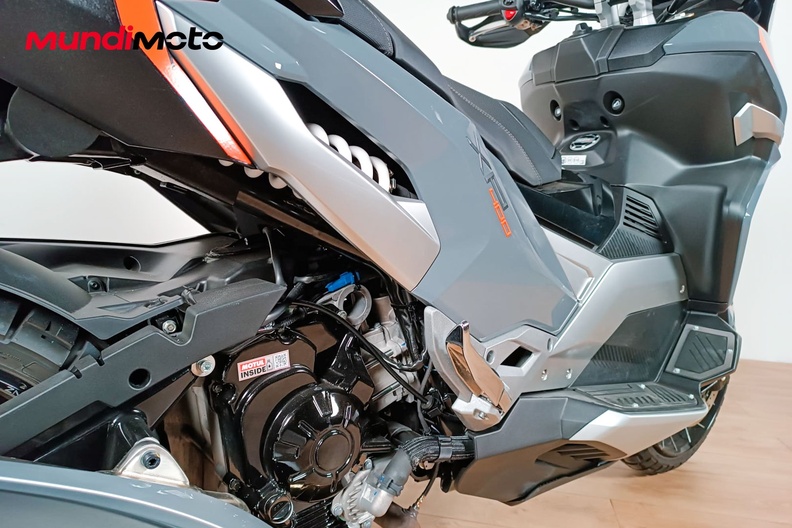 Motorbike image 3