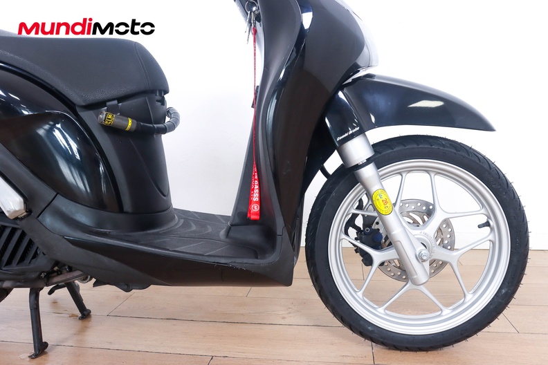 Motorbike image 13