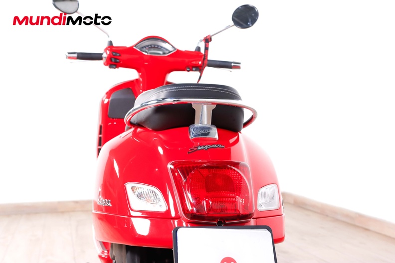Motorbike image 9