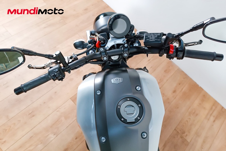 Motorbike image 10