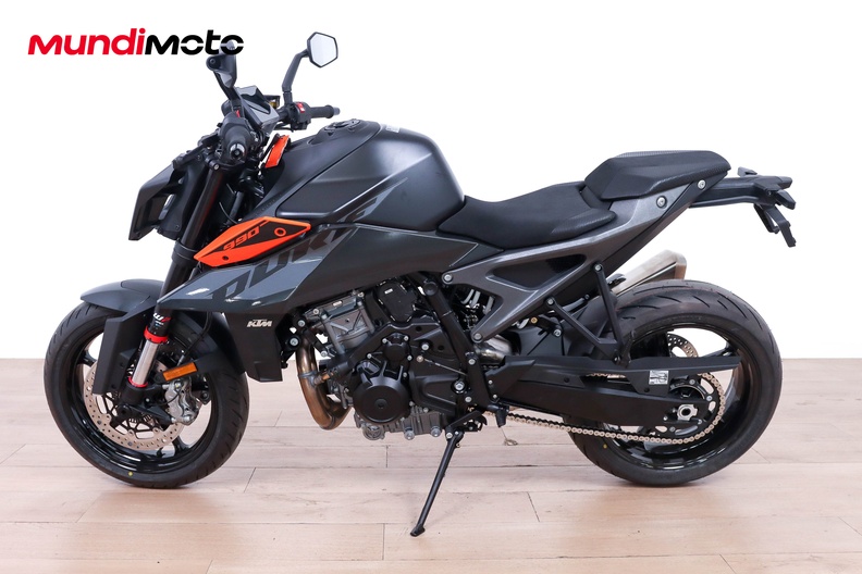 Motorbike image 5