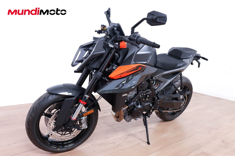 Motorbike image 6