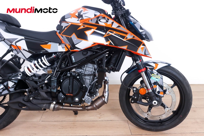 Motorbike image 13