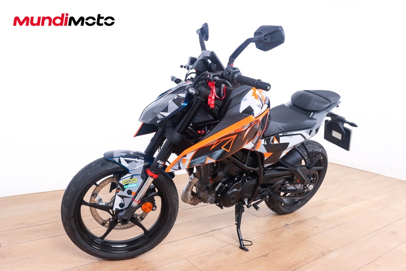 Motorbike image 7