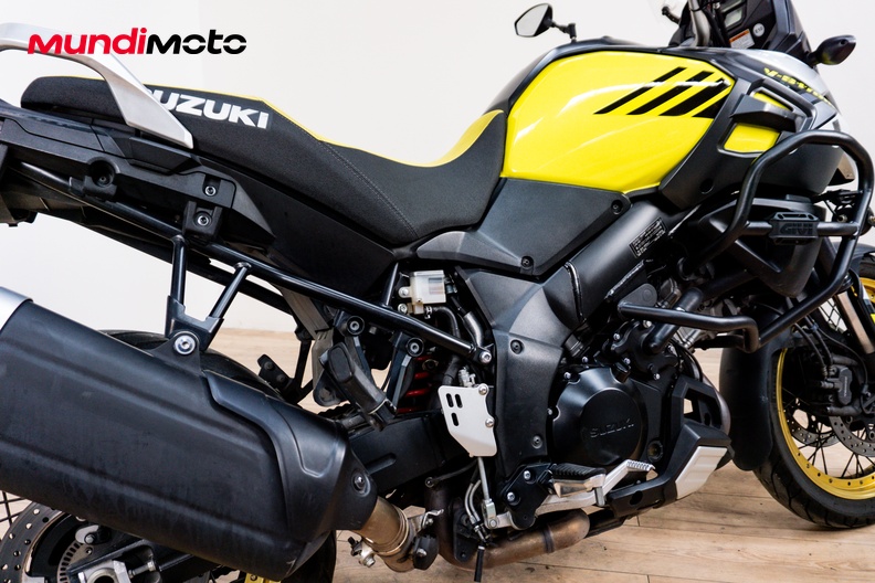 Motorbike image 3