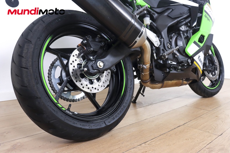 Motorbike image 3