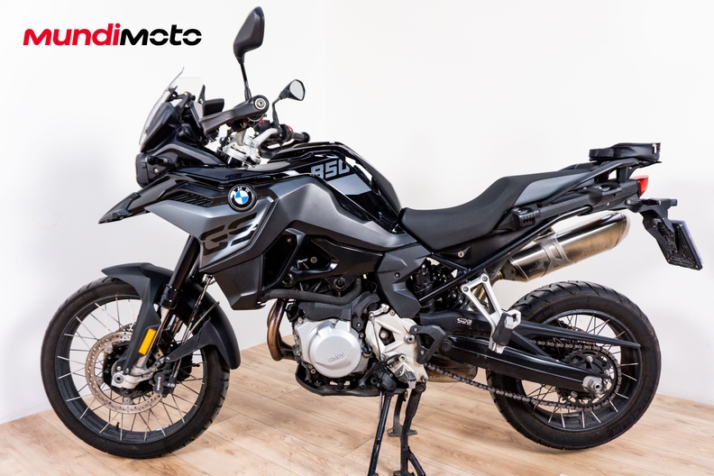 Motorbike image 5