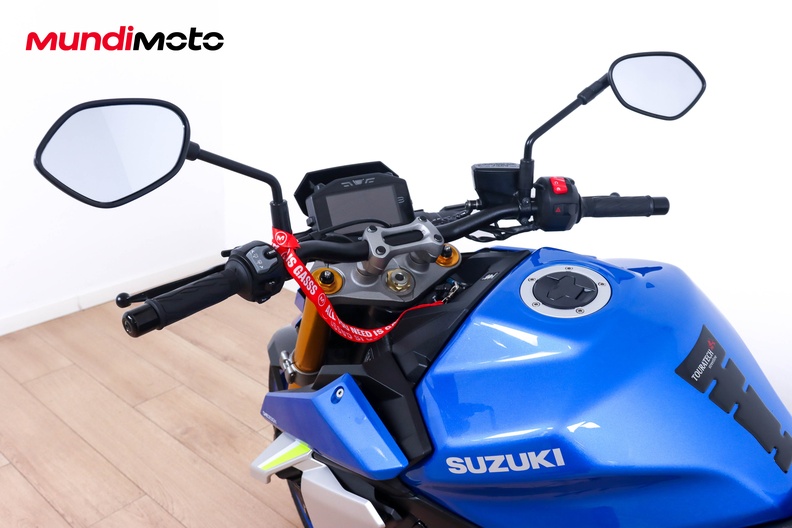Motorbike image 10