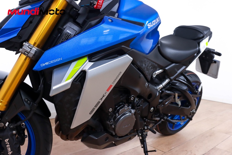 Motorbike image 8