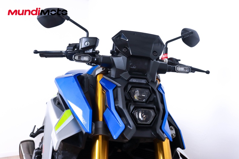 Motorbike image 4