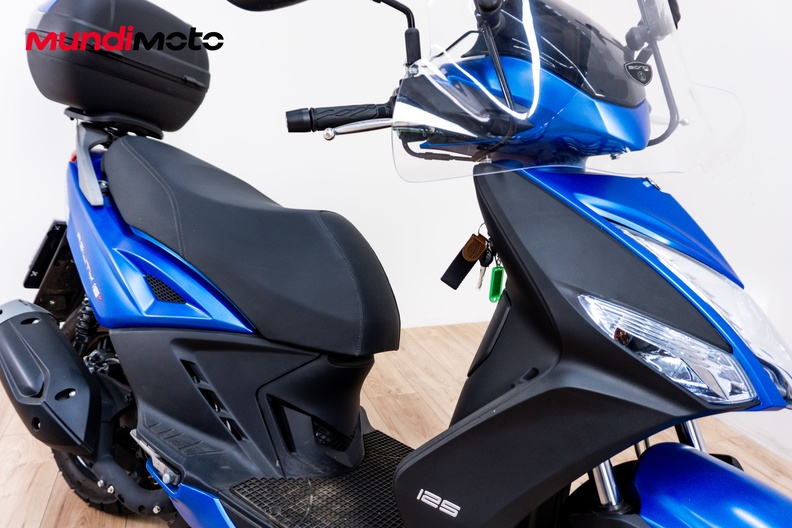Motorbike image 3