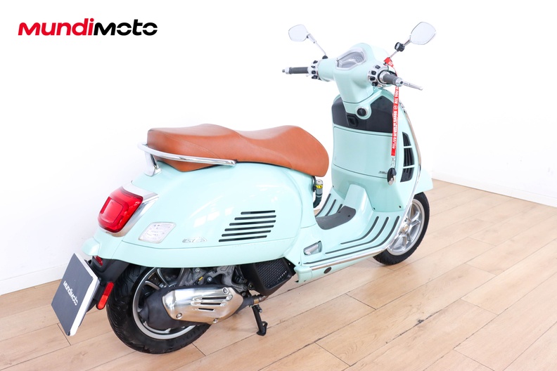 Motorbike image 2