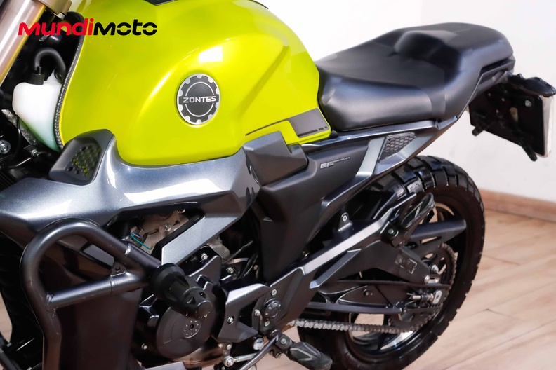 Motorbike image 8