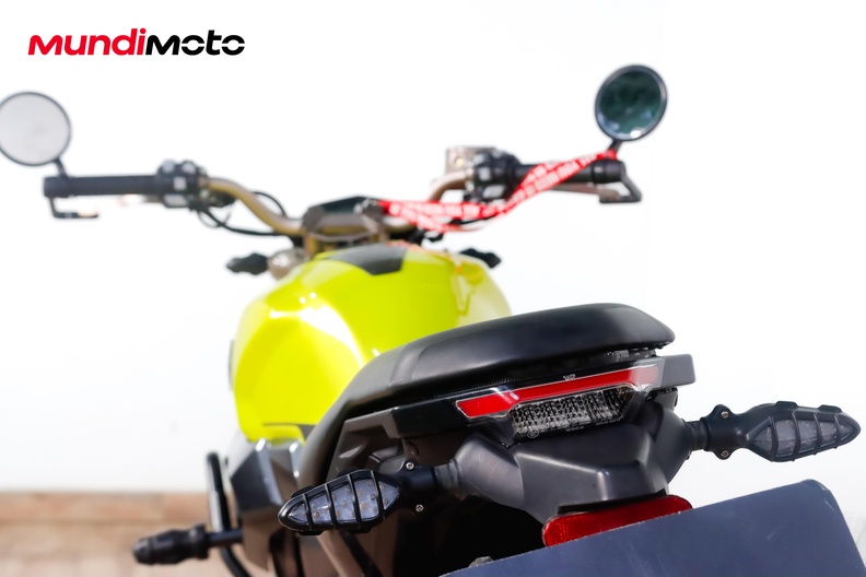 Motorbike image 9