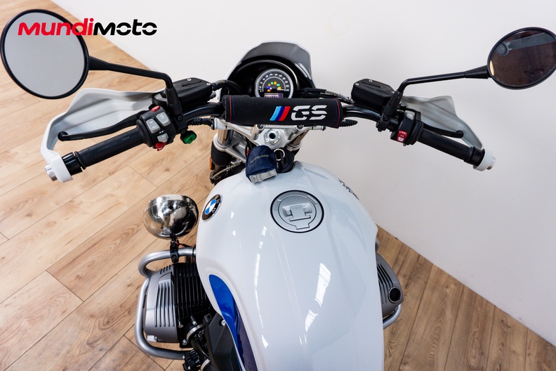 Motorbike image 10
