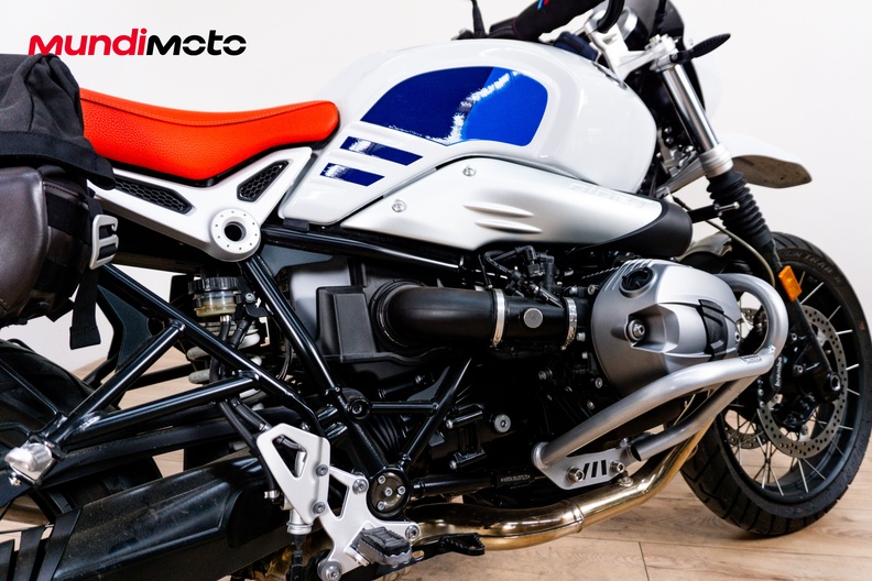 Motorbike image 3