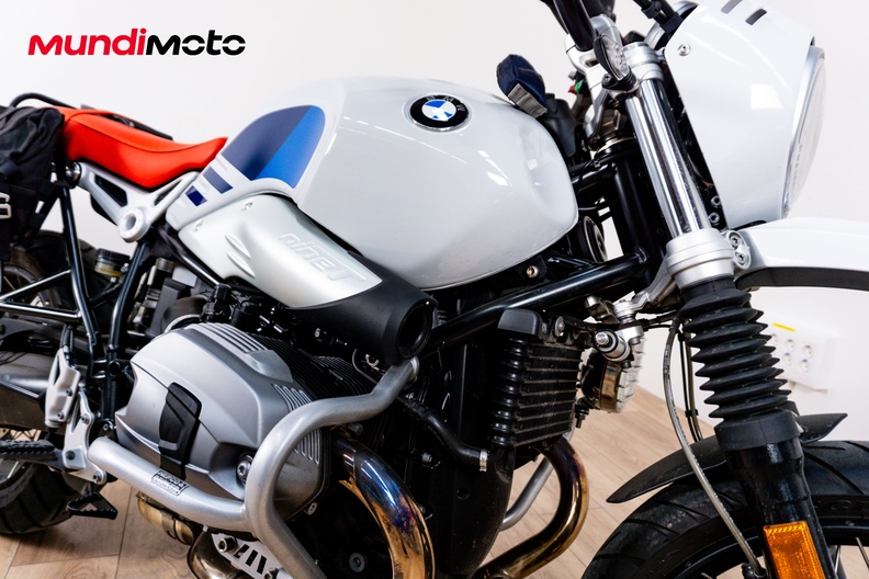 Motorbike image 4