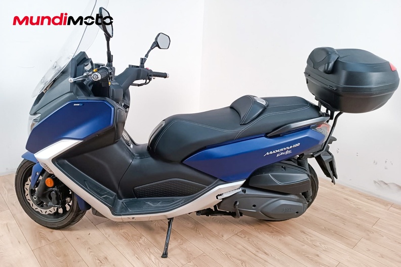 Motorbike image 5