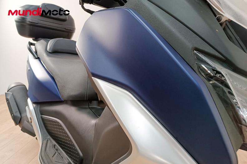 Motorbike image 4