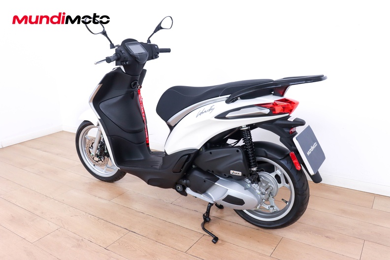 Motorbike image 3