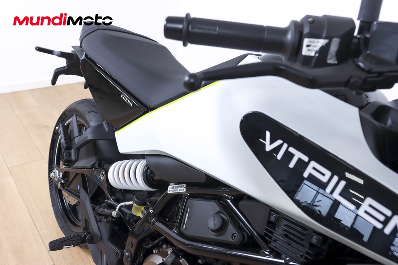 Motorbike image 12
