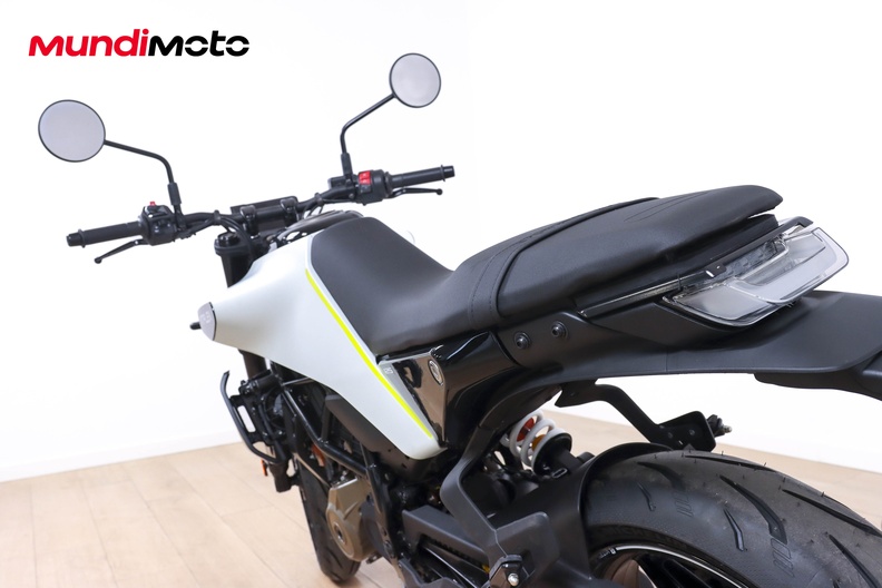 Motorbike image 8