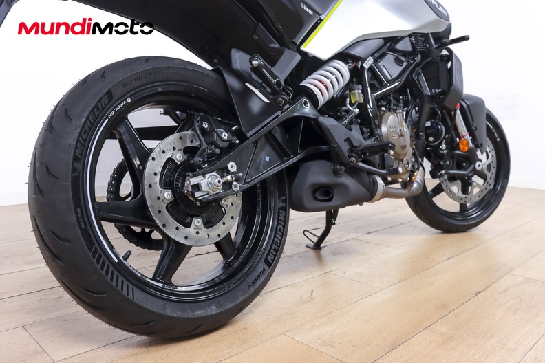 Motorbike image 3