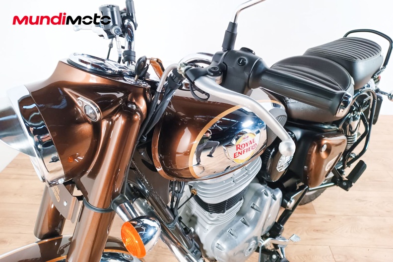 Motorbike image 9