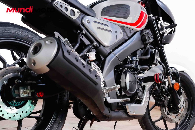 Motorbike image 3