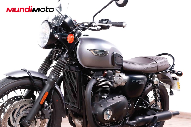 Motorbike image 9