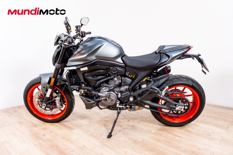 Motorbike image 5