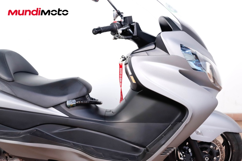 Motorbike image 13