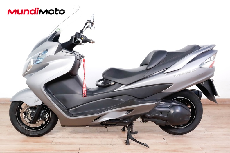 Motorbike image 5